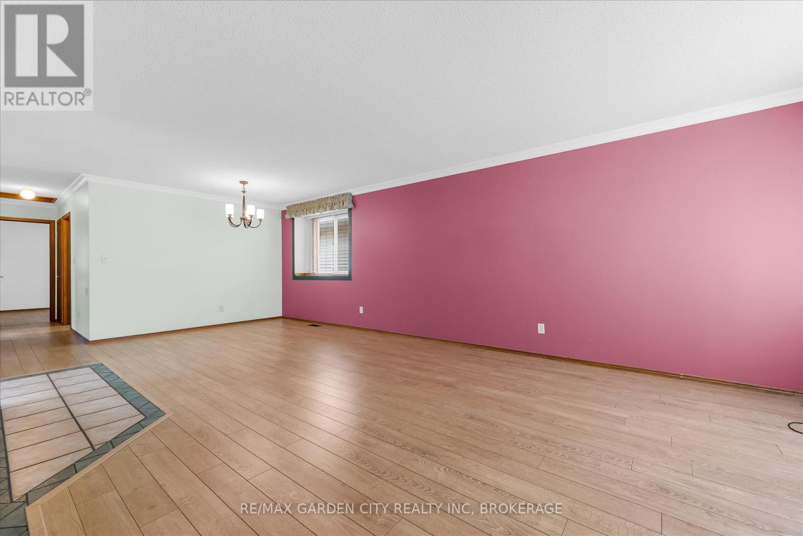 71 Hazel Street, St. Catharines, Ontario  L2T 4B8 - Photo 6 - X13116432