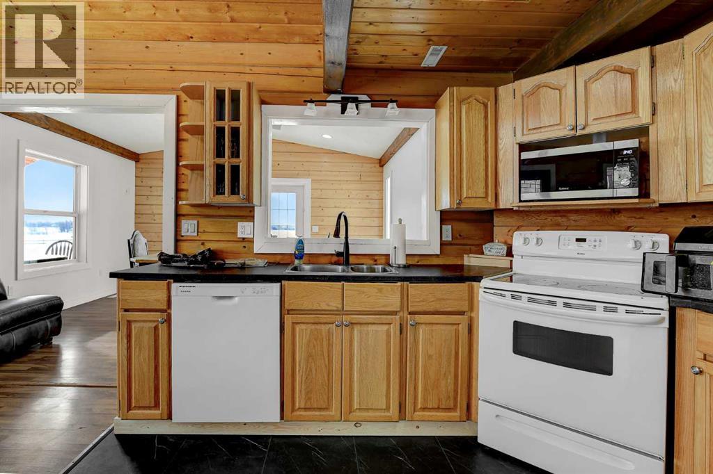 730080 Range Road 32, Teepee Creek, Alberta  T0H 0G0 - Photo 10 - A2290252