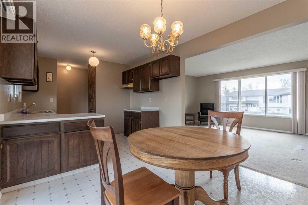 998 17 Street Ne, Medicine Hat, Alberta  T1C 1M6 - Photo 10 - A2309506