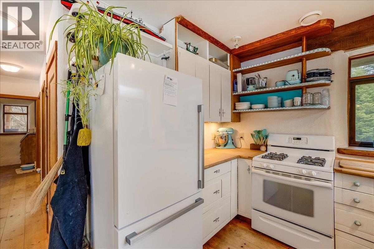 3918 Passmore Upper Road, Passmore, British Columbia  V0G 2J0 - Photo 18 - 10373029