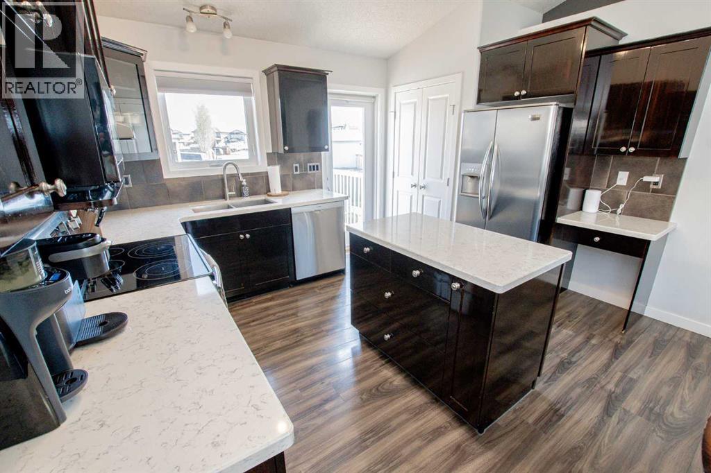 10225 Landing Drive, Grande Prairie, Alberta  T8X 0B5 - Photo 10 - A2308202