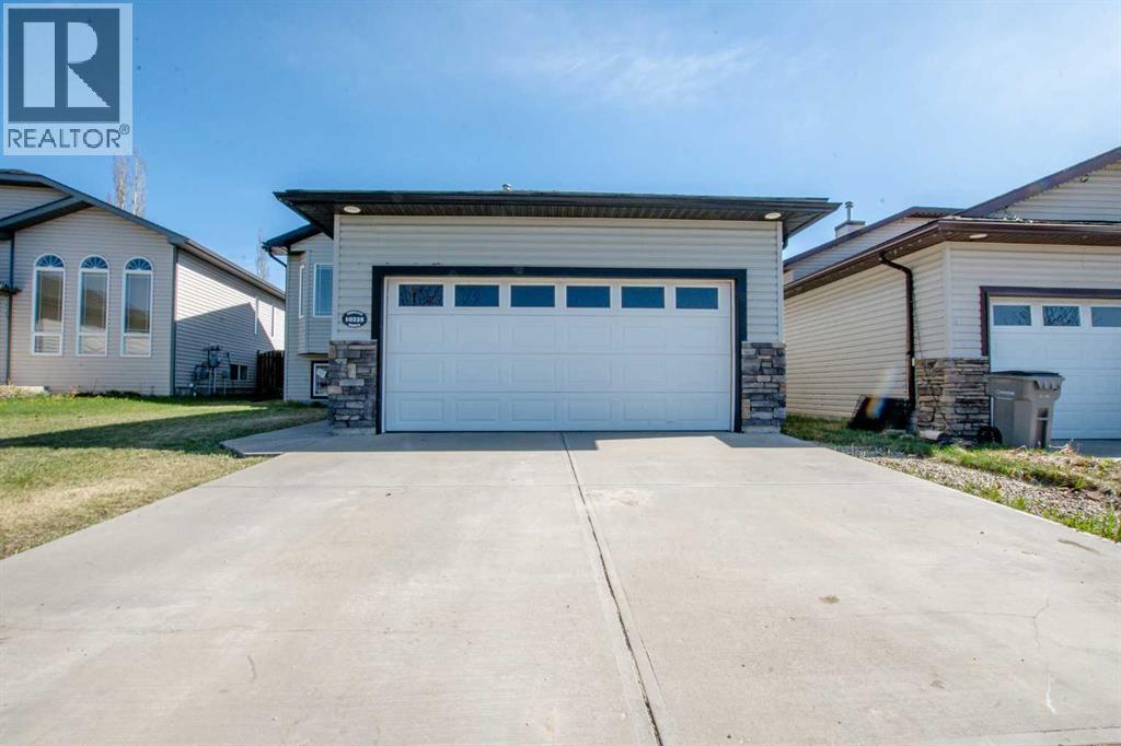 10225 Landing Drive, Grande Prairie, Alberta  T8X 0B5 - Photo 2 - A2308202