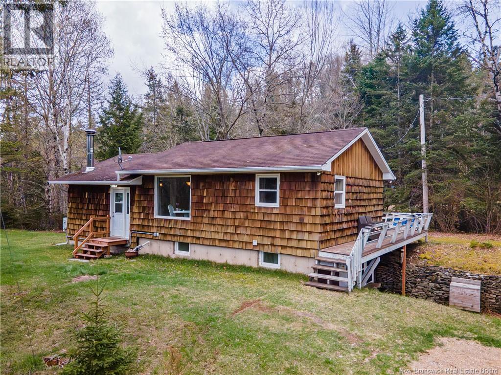 10 Lausanne Court, Waterford, New Brunswick  E4E 4X7 - Photo 1 - NB139243