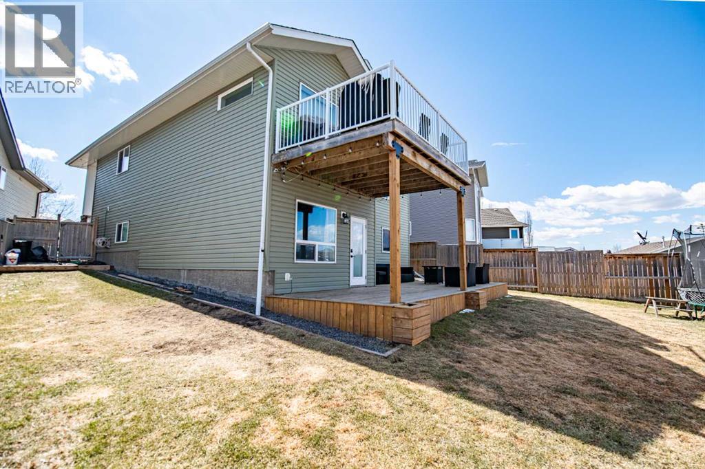 53 Portway Close, Blackfalds, Alberta  T4M 0G7 - Photo 4 - A2306440