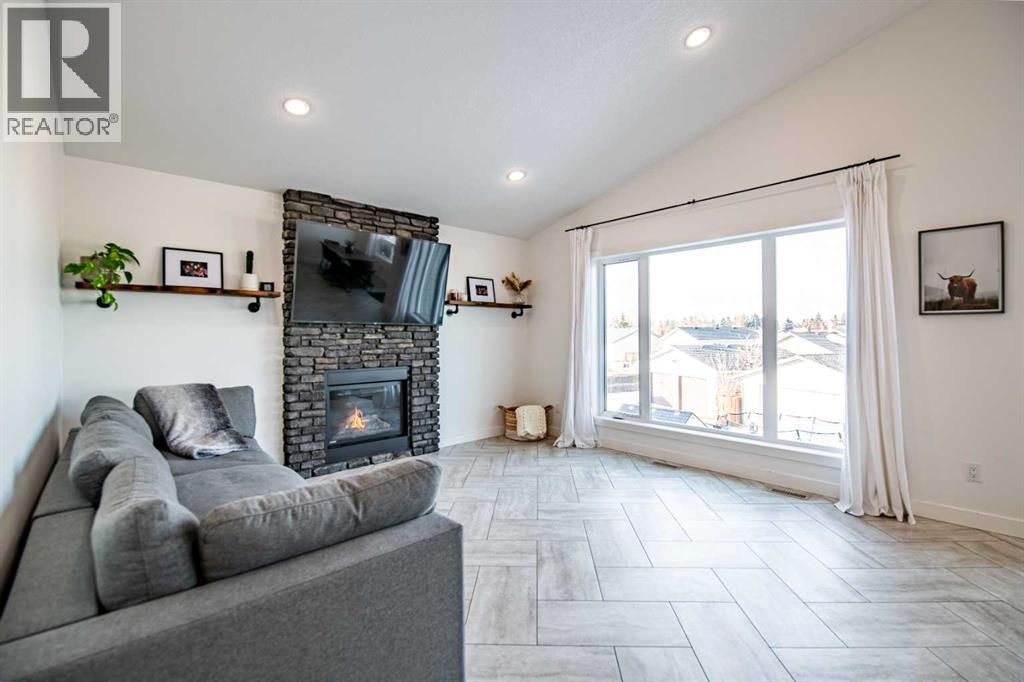 53 Portway Close, Blackfalds, Alberta  T4M 0G7 - Photo 13 - A2306440