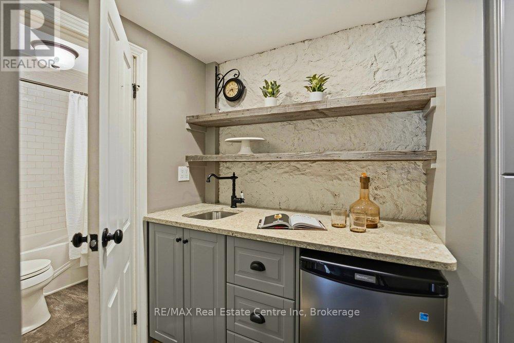 52 Queen Street, Guelph, Ontario  N1E 4R7 - Photo 10 - X13116390
