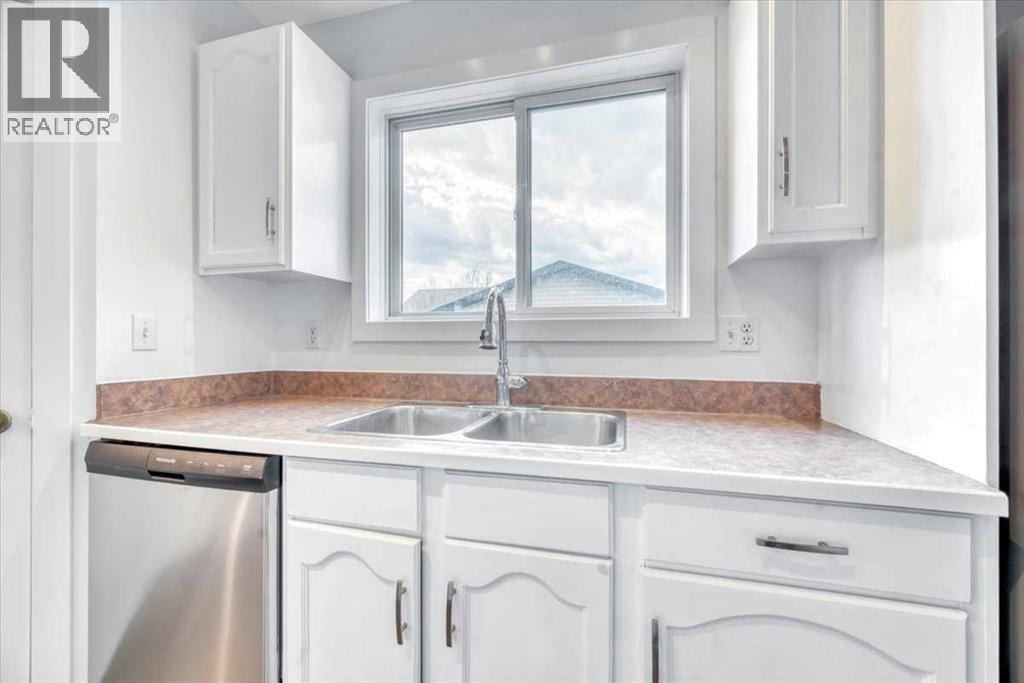 223 Coventry Road NE, Calgary, Alberta  T3K 5H6 - Photo 18 - A2305876