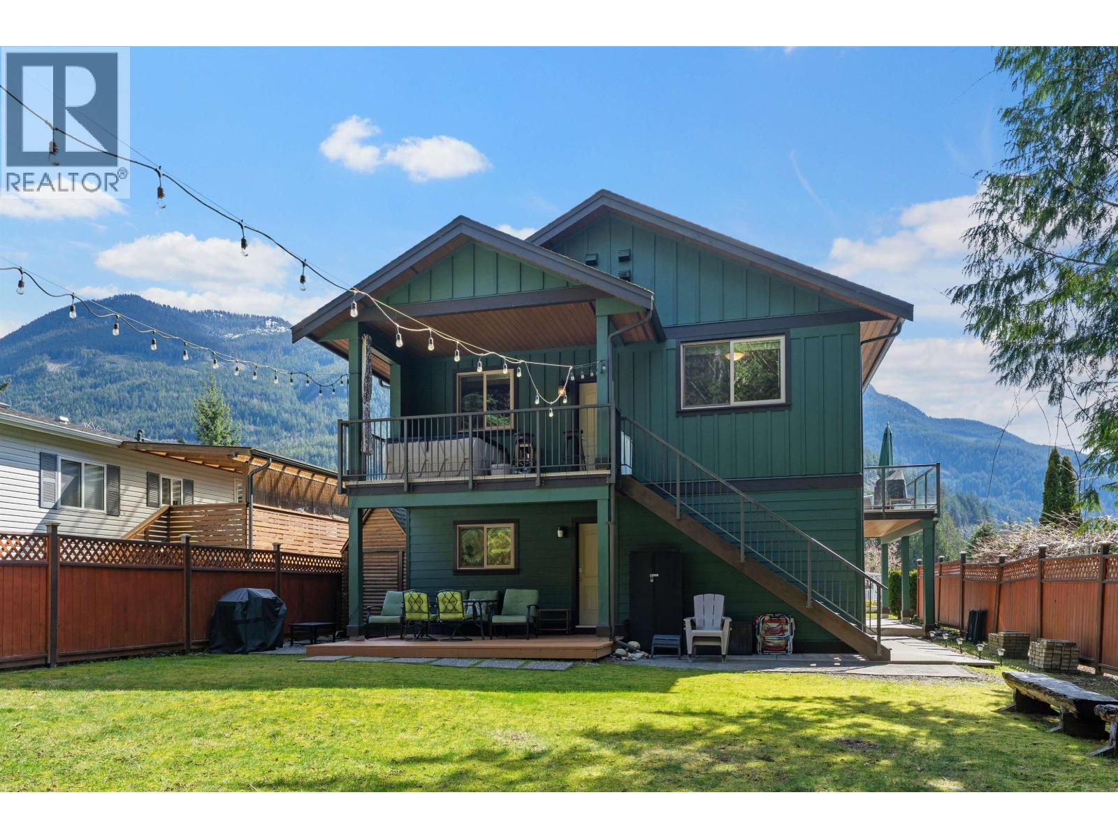 746 Upper Crescent, Squamish, British Columbia  V8B 1J2 - Photo 32 - R3122490