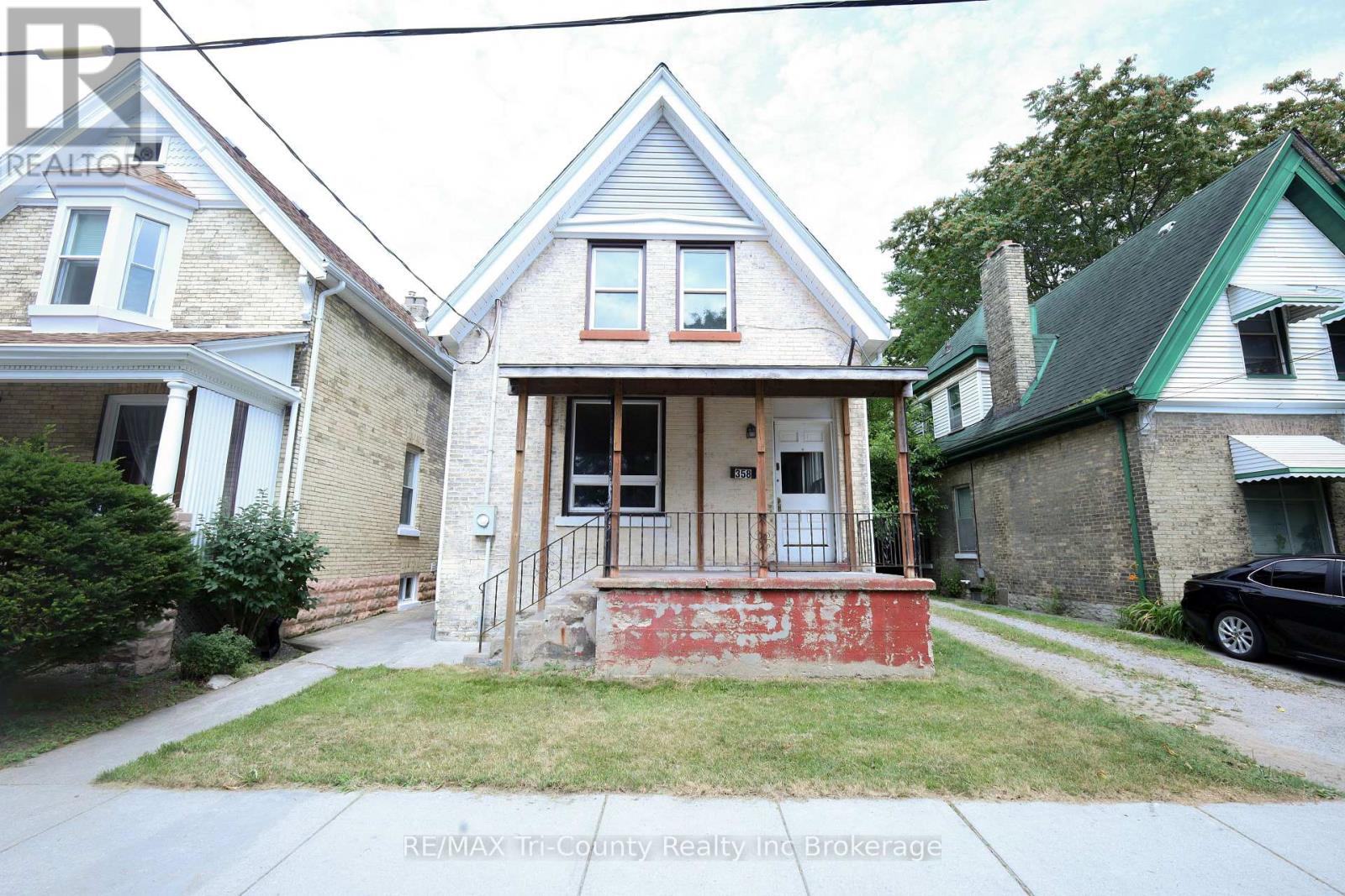 358 Glebe Street E