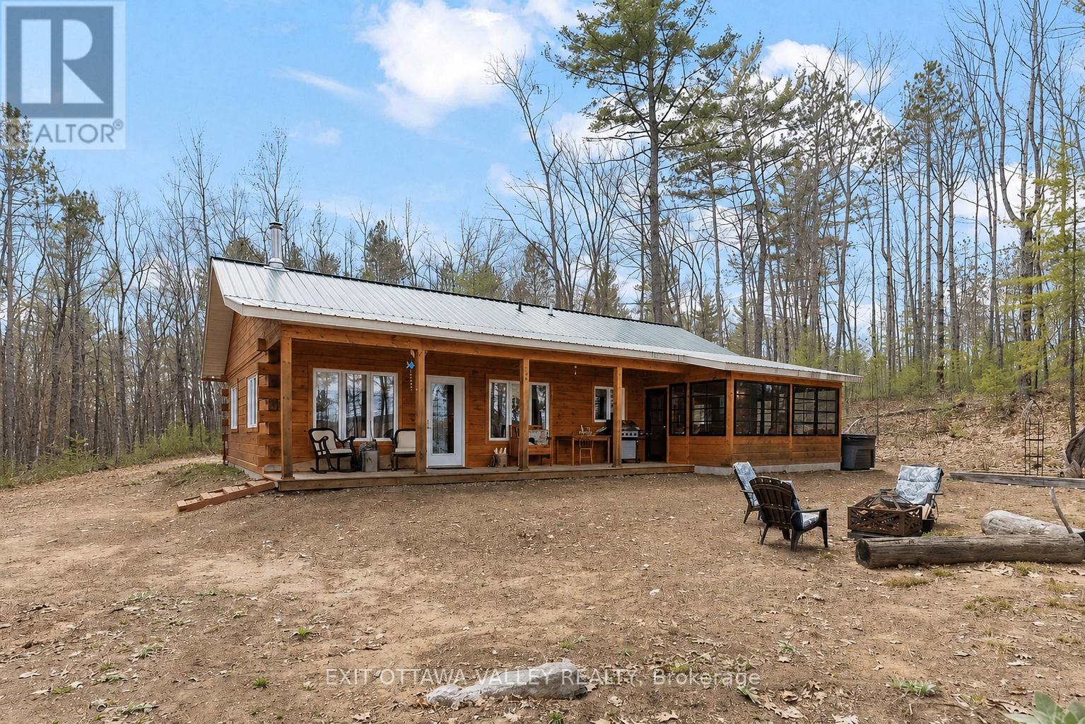 8 Hamish Trail, Whitewater Region, Ontario  K0J 2L0 - Photo 2 - X13112870