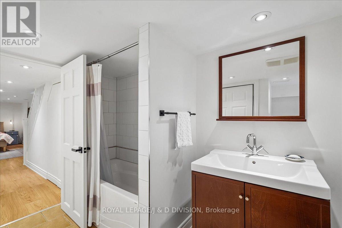 113 Langford Avenue, Toronto, Ontario  M4J 3E5 - Photo 27 - E13116374
