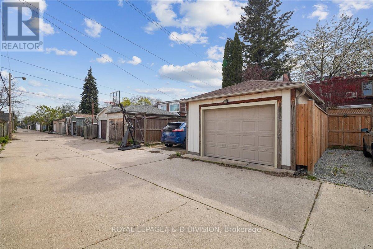 113 Langford Avenue, Toronto, Ontario  M4J 3E5 - Photo 33 - E13116374