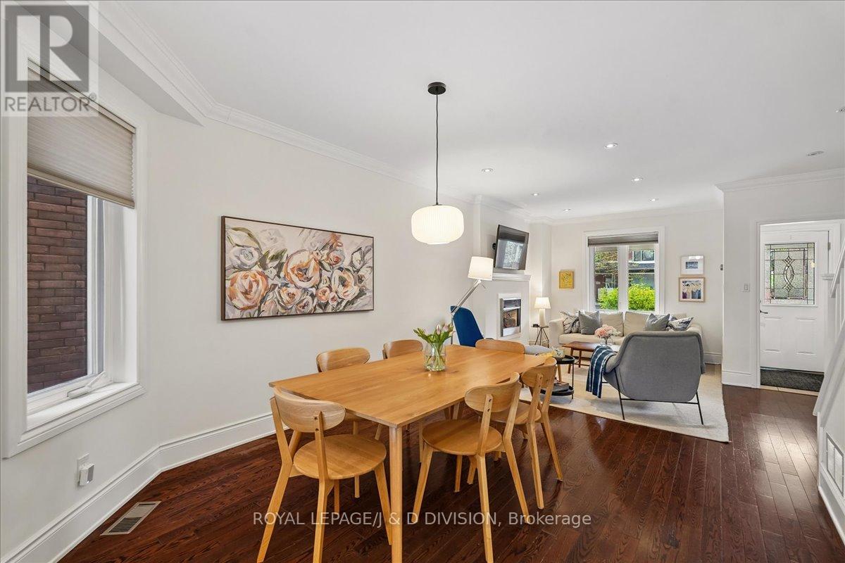 113 Langford Avenue, Toronto, Ontario  M4J 3E5 - Photo 8 - E13116374