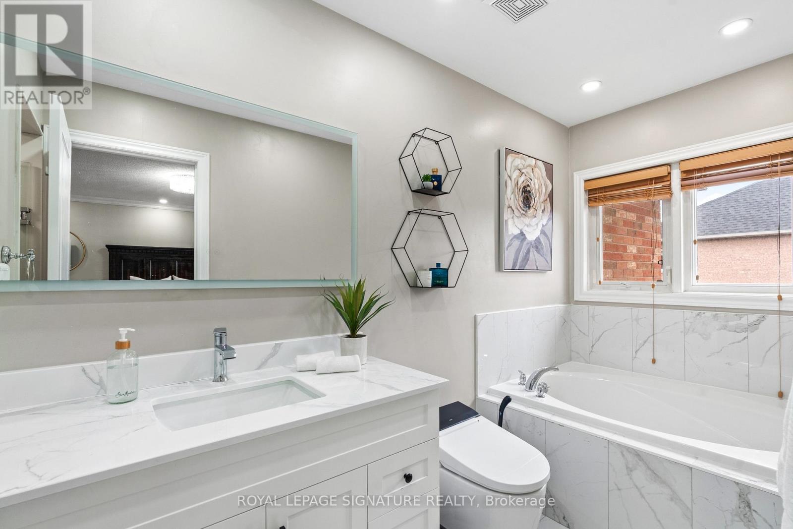 34 Keywood Street, Ajax, Ontario  L1Z 2E4 - Photo 20 - E13116412