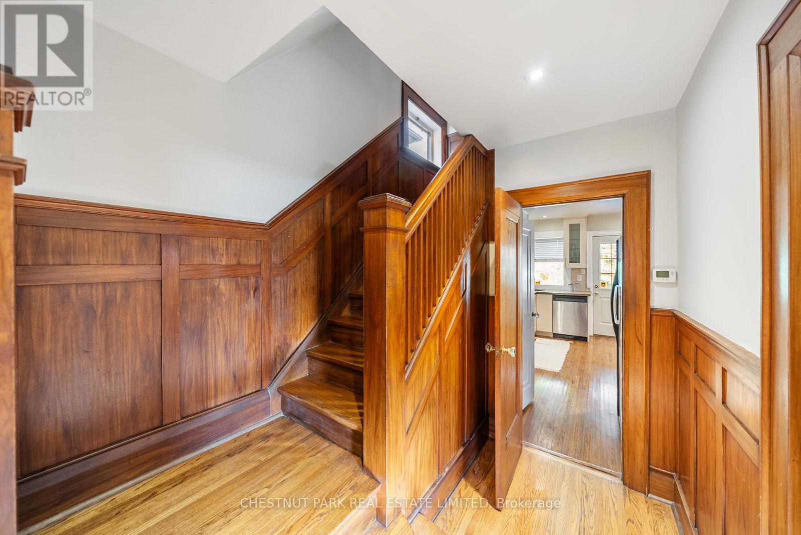 17 Glen Stewart Avenue, Toronto, Ontario  M4E 1P6 - Photo 18 - E13116556