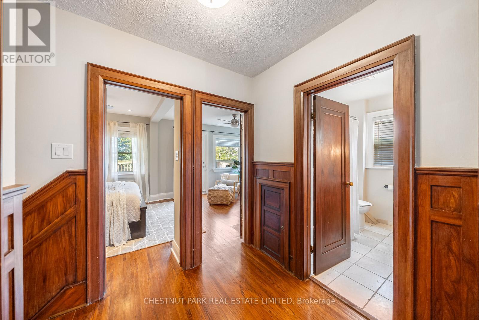 17 Glen Stewart Avenue, Toronto, Ontario  M4E 1P6 - Photo 20 - E13116556