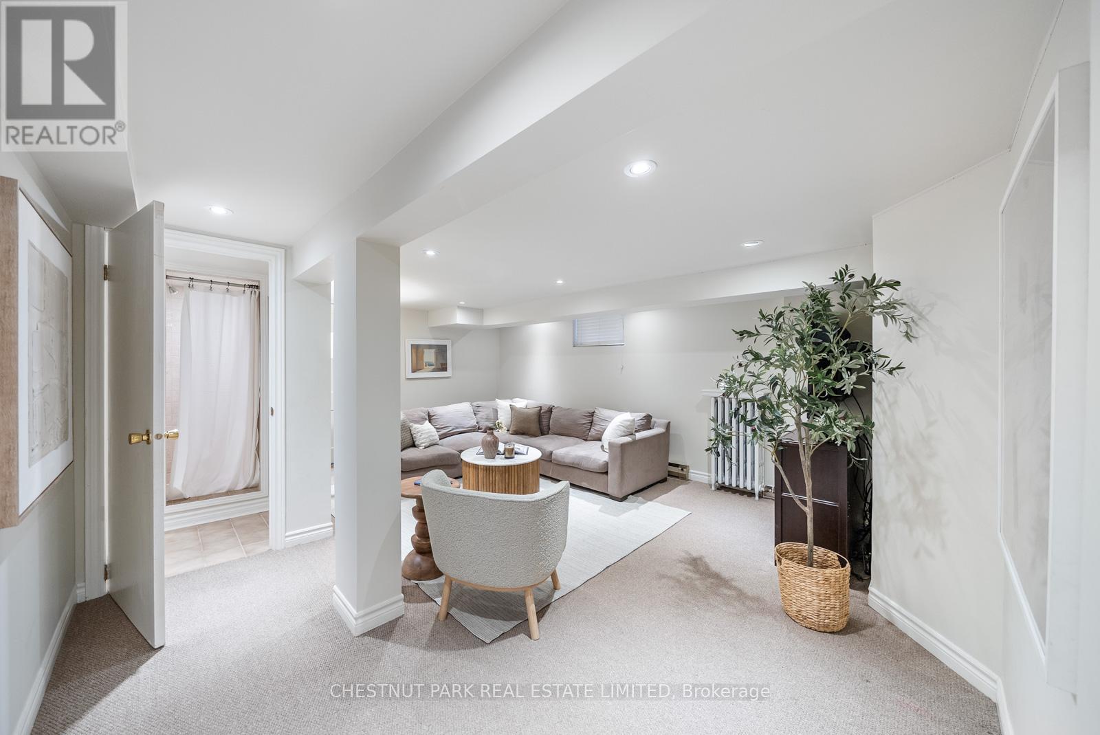 17 Glen Stewart Avenue, Toronto, Ontario  M4E 1P6 - Photo 34 - E13116556