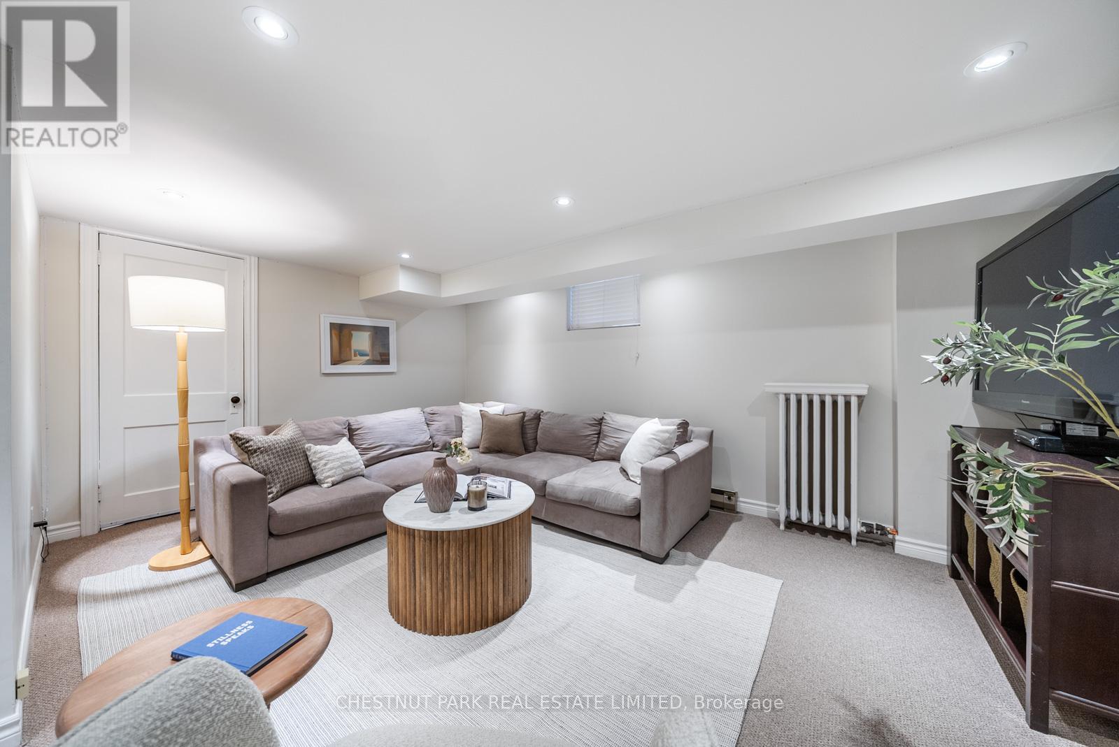 17 Glen Stewart Avenue, Toronto, Ontario  M4E 1P6 - Photo 35 - E13116556