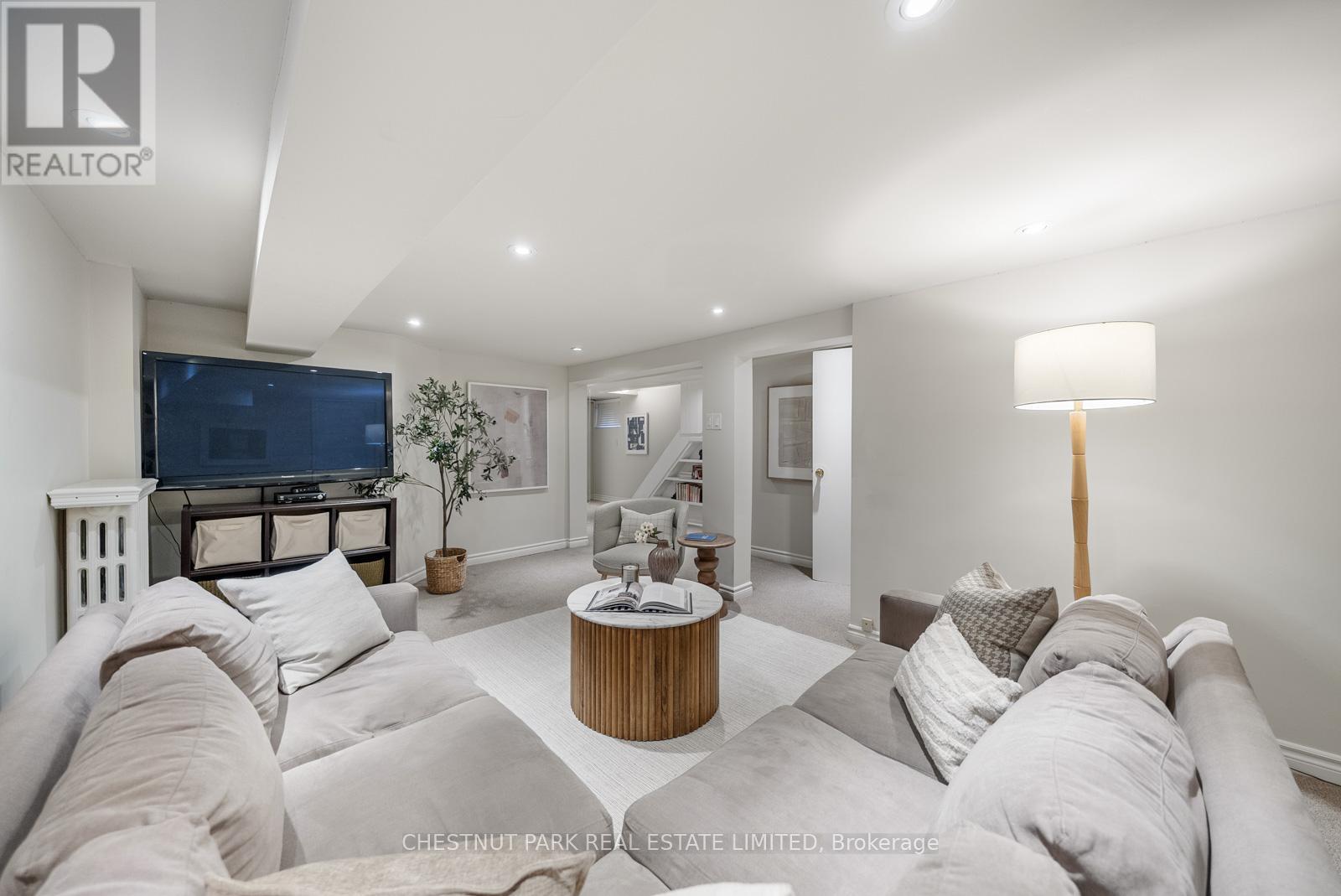17 Glen Stewart Avenue, Toronto, Ontario  M4E 1P6 - Photo 36 - E13116556