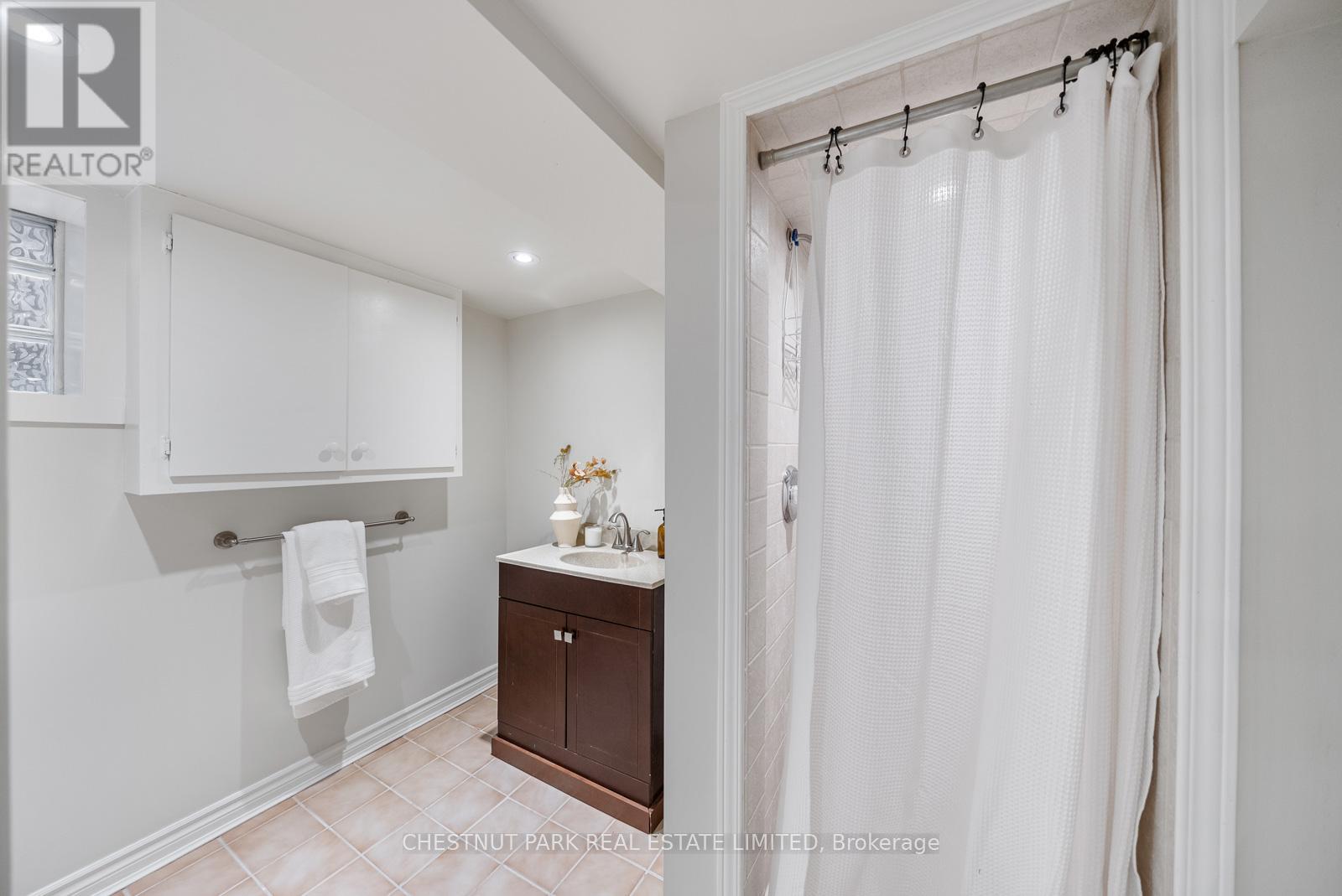 17 Glen Stewart Avenue, Toronto, Ontario  M4E 1P6 - Photo 37 - E13116556