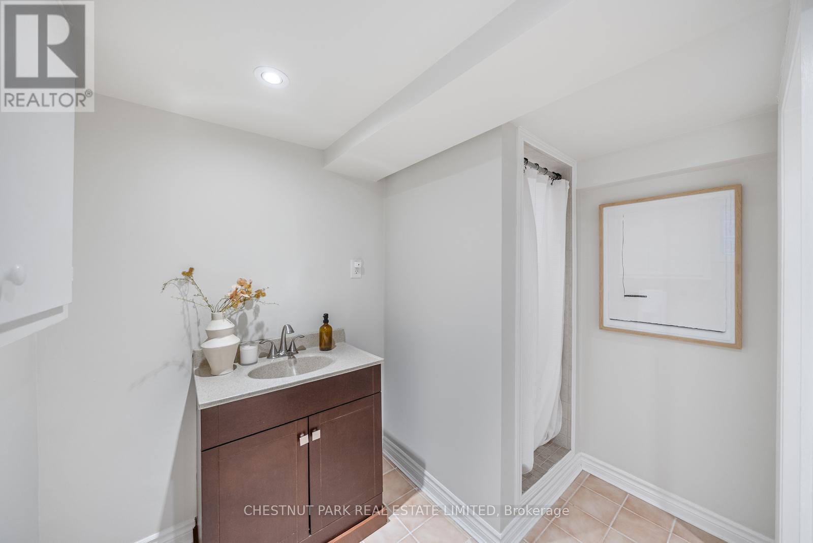17 Glen Stewart Avenue, Toronto, Ontario  M4E 1P6 - Photo 38 - E13116556