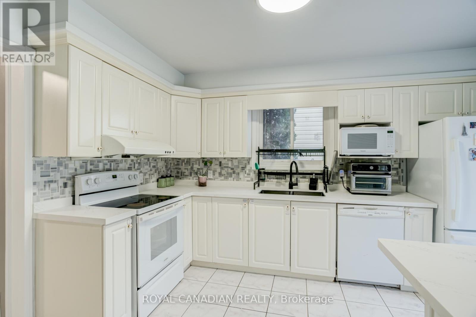 846 Monaghan Avenue, Oshawa, Ontario  L1J 6Z4 - Photo 12 - E13116576