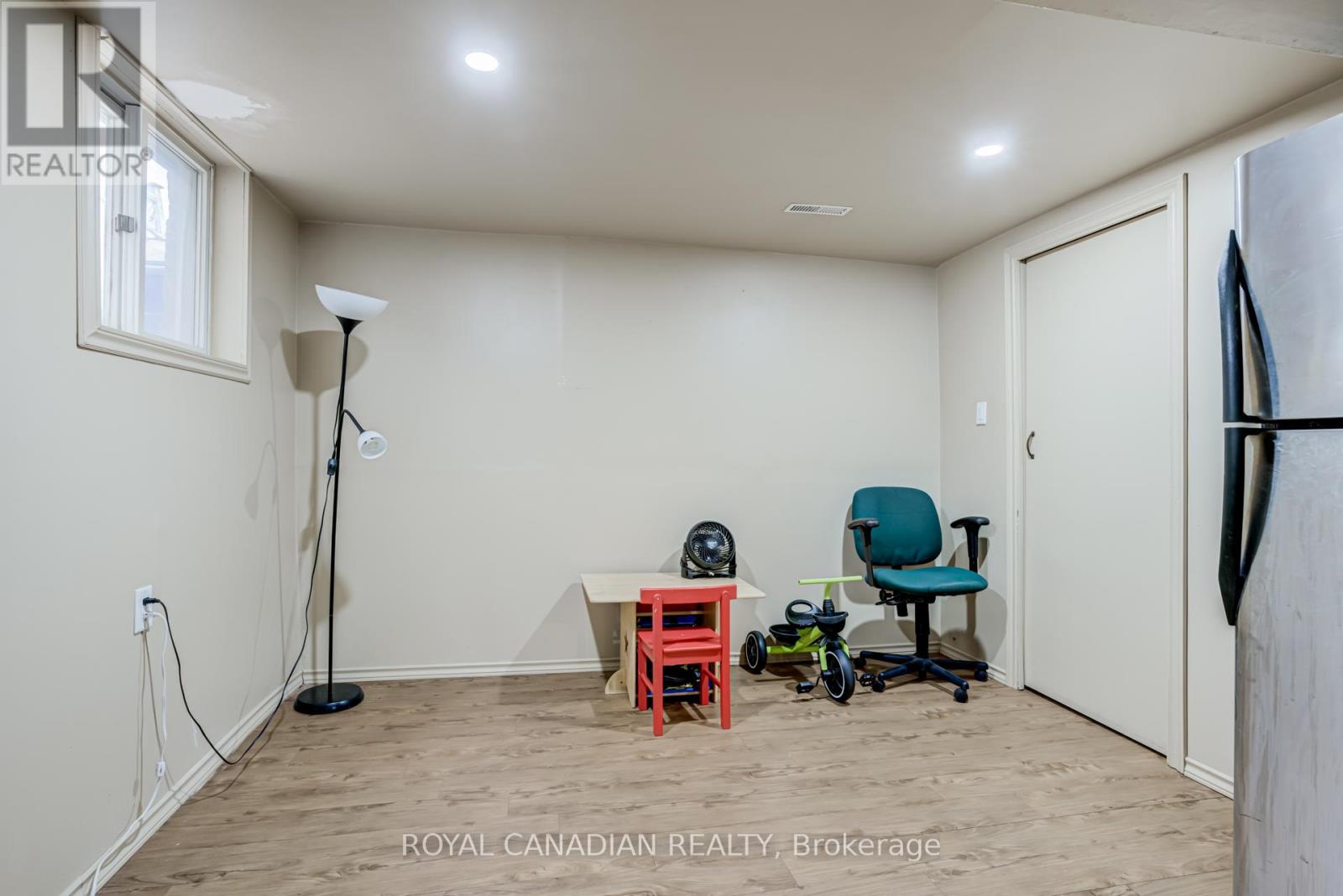 846 Monaghan Avenue, Oshawa, Ontario  L1J 6Z4 - Photo 34 - E13116576