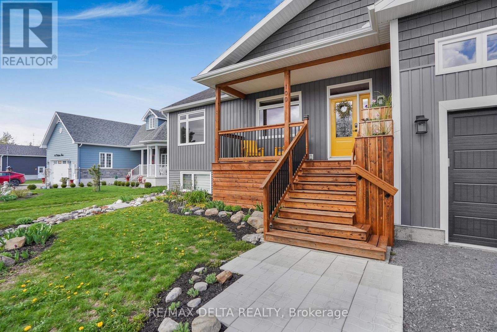 100 Pendleton Street, Champlain, Ontario  K0B 1R0 - Photo 3 - X12908058