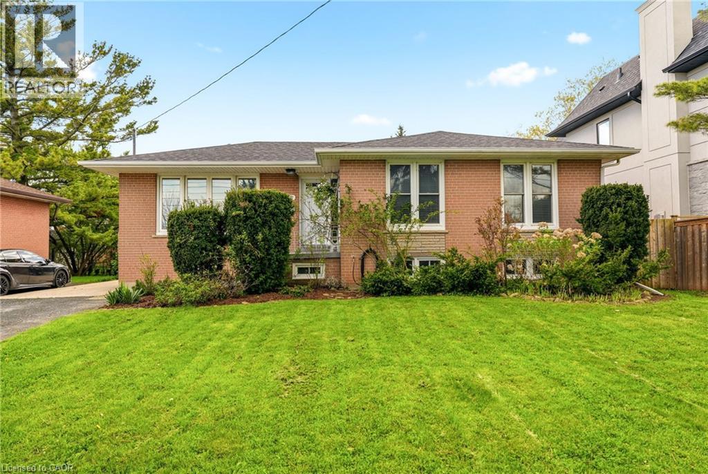 452 Third Line, Oakville, Ontario  L6L 4A5 - Photo 2 - 40828678