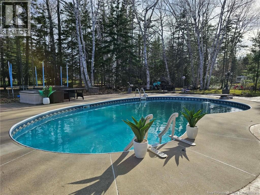1025 Tamarack, Bathurst, New Brunswick  E2A 4G1 - Photo 6 - NB136023