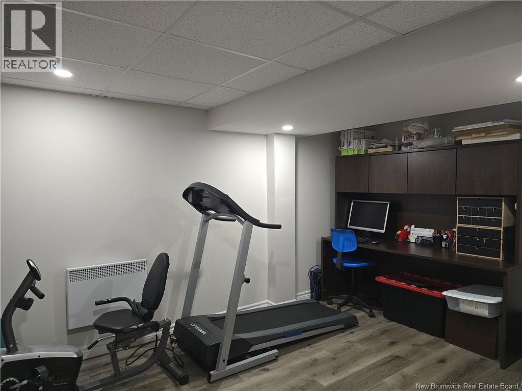 1025 Tamarack, Bathurst, New Brunswick  E2A 4G1 - Photo 34 - NB136023