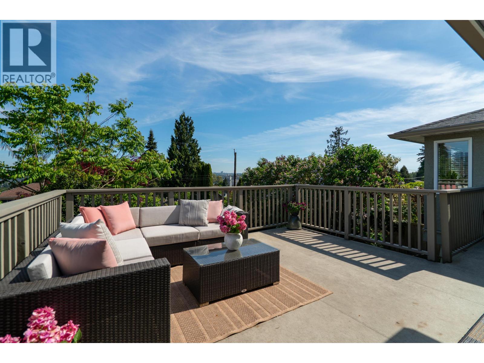 939 Calverhall Street, North Vancouver, British Columbia  V7L 1Y1 - Photo 13 - R3122127