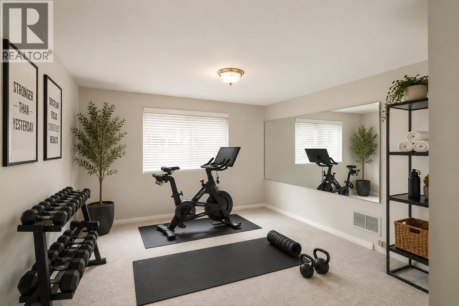 939 Calverhall Street, North Vancouver, British Columbia  V7L 1Y1 - Photo 33 - R3122127
