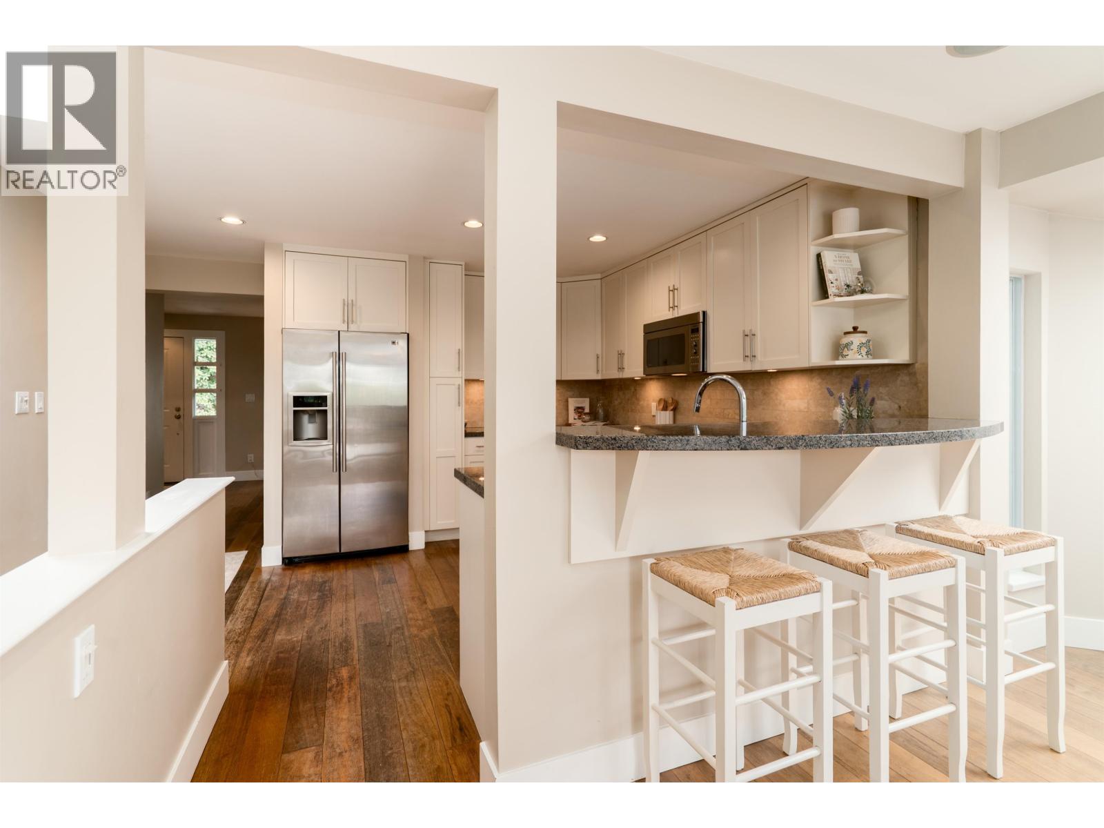 939 Calverhall Street, North Vancouver, British Columbia  V7L 1Y1 - Photo 25 - R3122127
