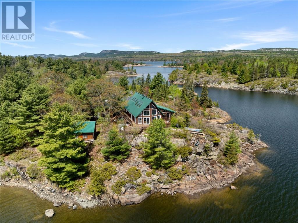 TP2688 Bay of Islands, Nemi, Ontario