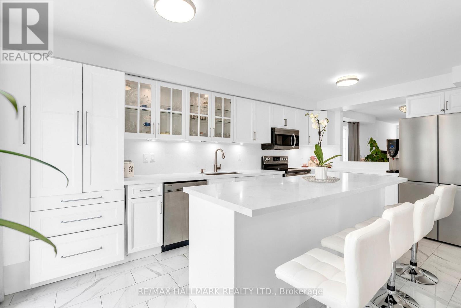 78 Sunridge Street, Richmond Hill, Ontario  L4E 3Z3 - Photo 4 - N13116458