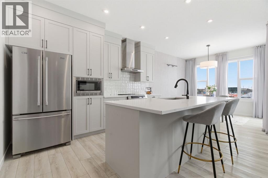 54 Belmont Manor Sw, Calgary, Alberta  T2X 5E4 - Photo 4 - A2300250