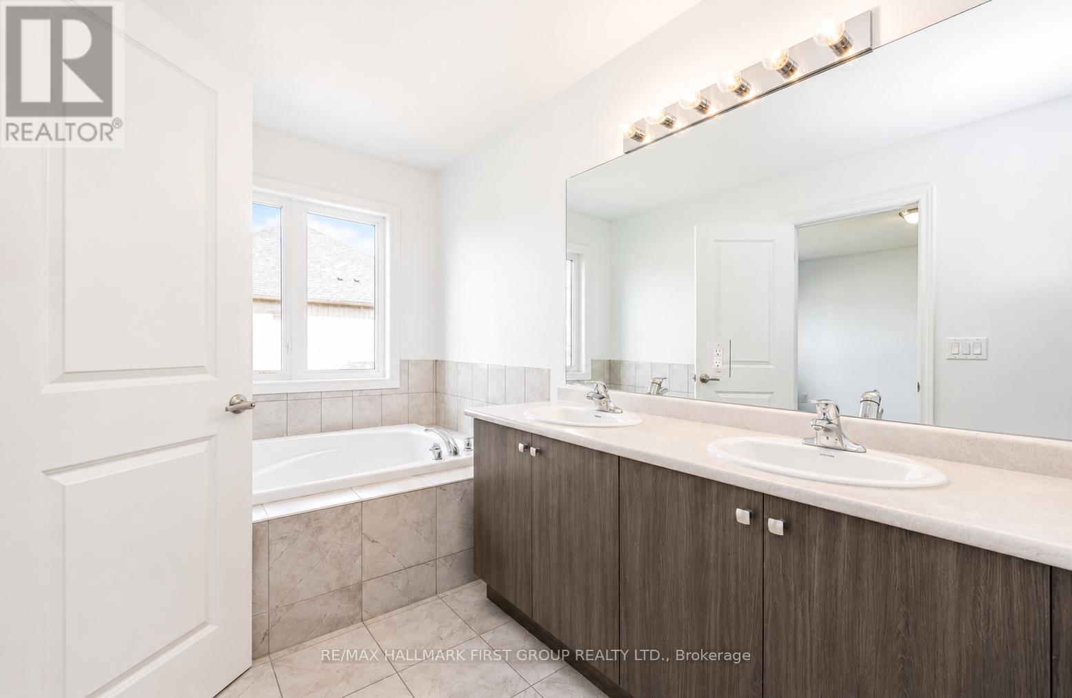 322 East Street, Orillia, Ontario  L3V 8K9 - Photo 18 - S13116526