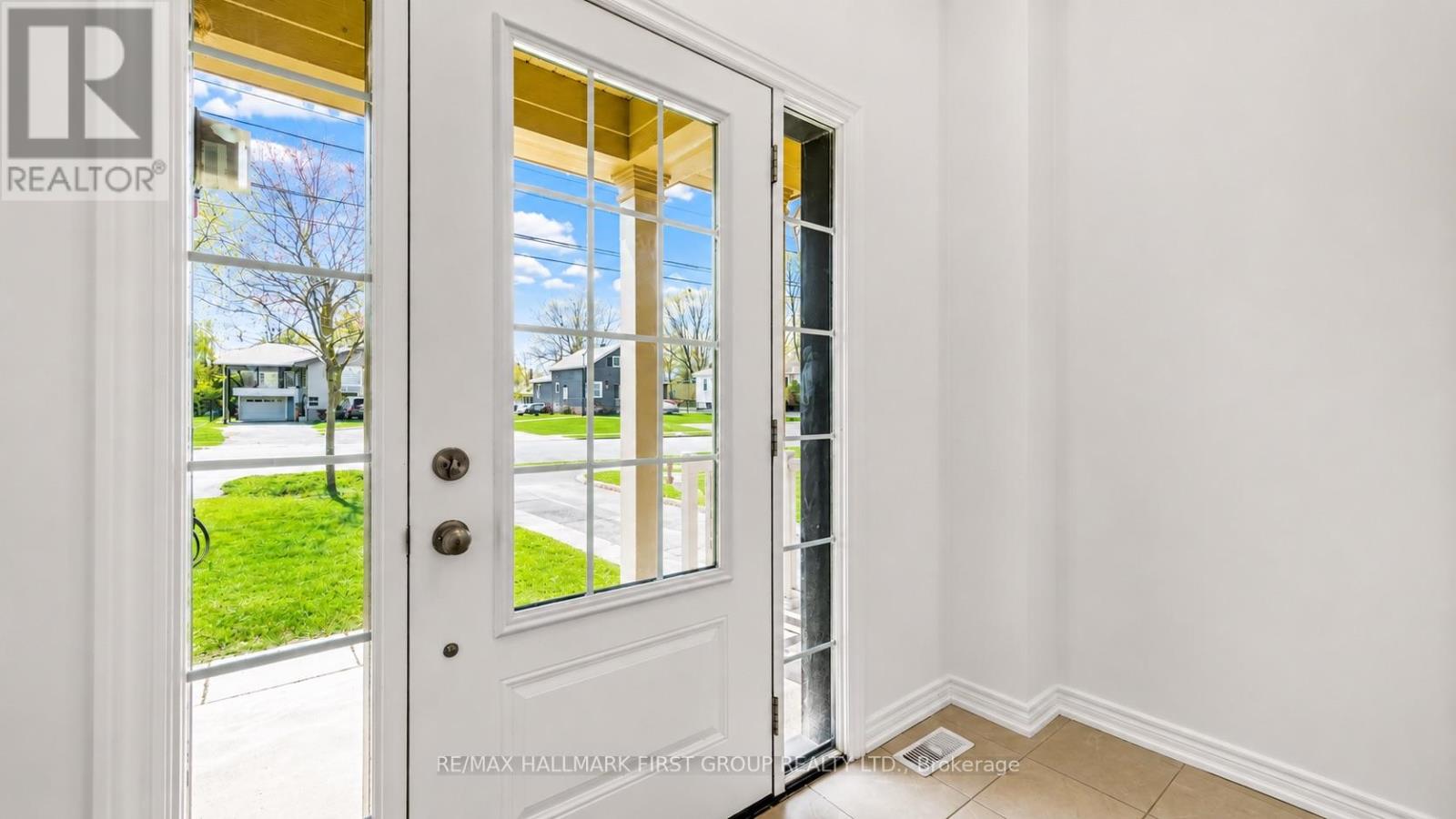 322 East Street, Orillia, Ontario  L3V 8K9 - Photo 3 - S13116526