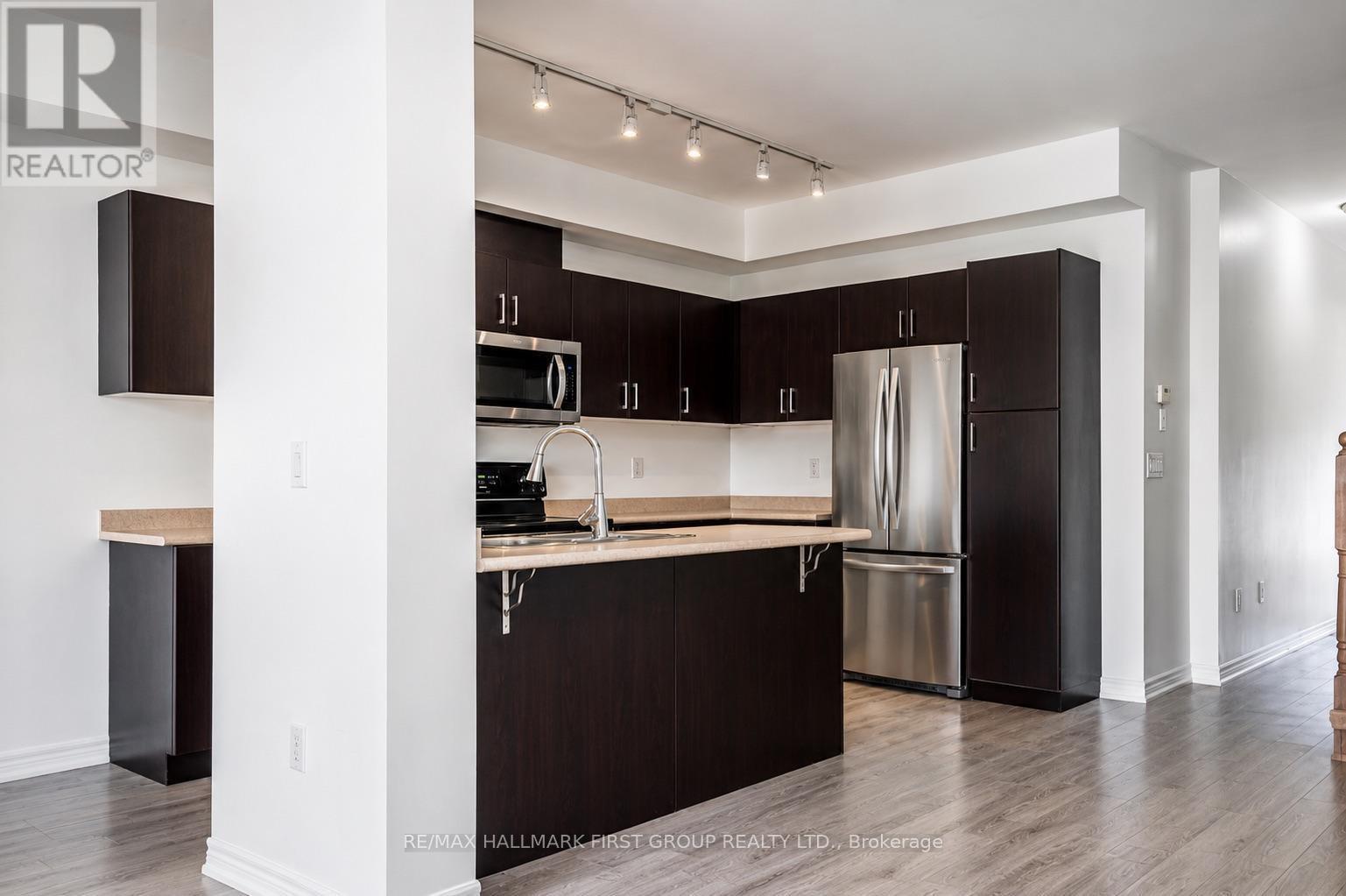 322 East Street, Orillia, Ontario  L3V 8K9 - Photo 5 - S13116526