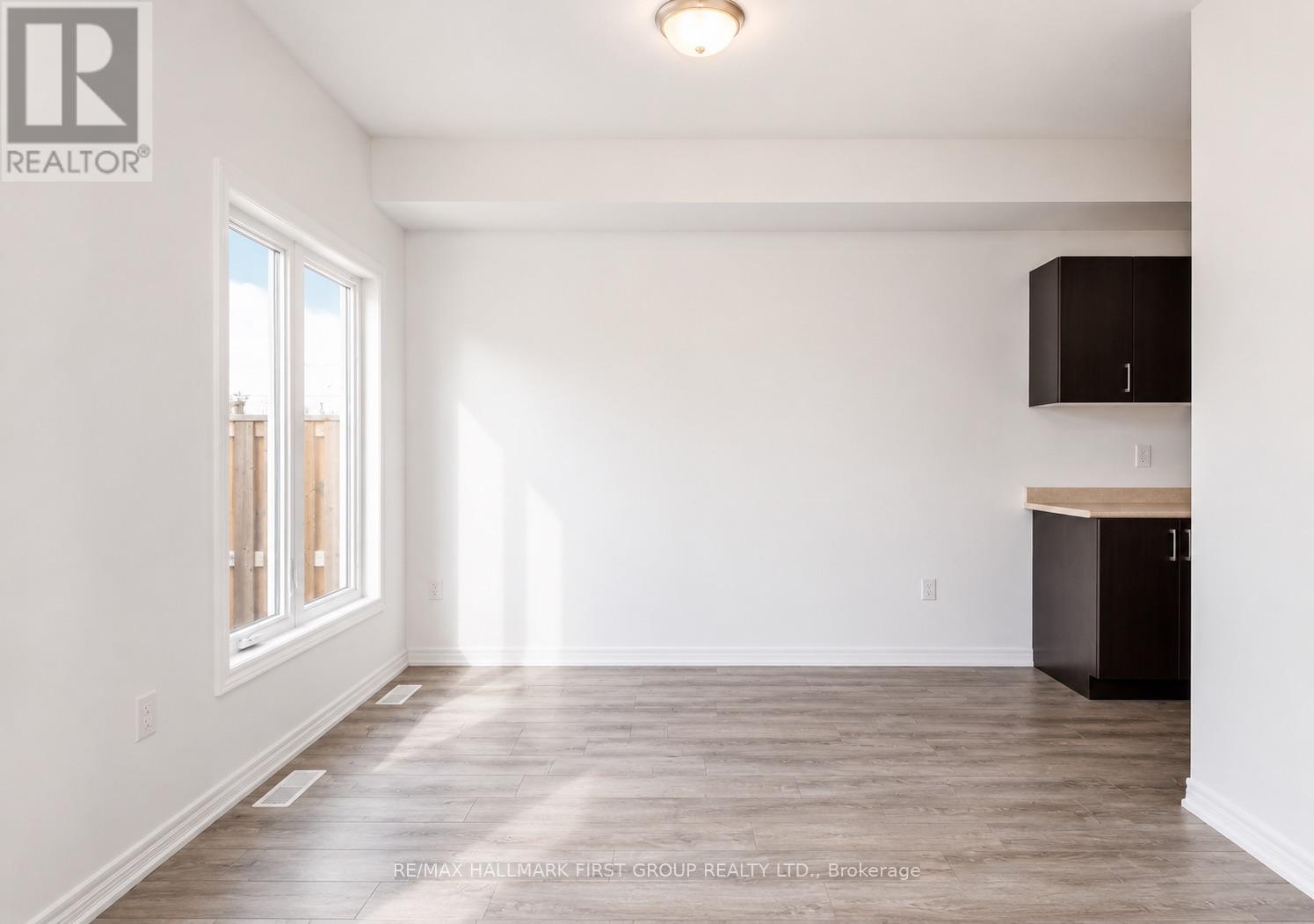 322 East Street, Orillia, Ontario  L3V 8K9 - Photo 9 - S13116526