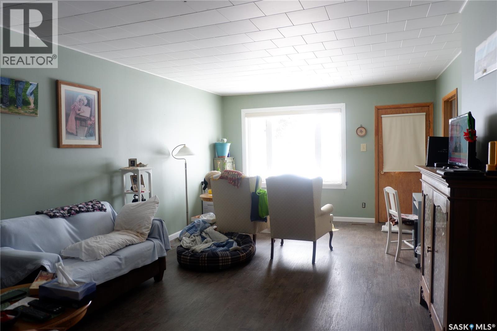 110 Railway Avenue E, Eyebrow, Saskatchewan  S0H 1L0 - Photo 12 - SK035703