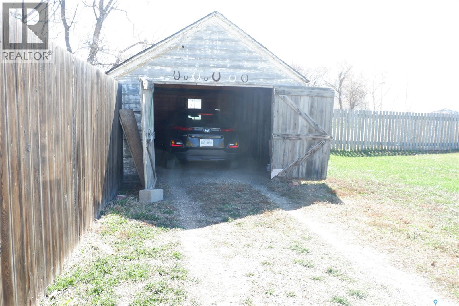 110 Railway Avenue E, Eyebrow, Saskatchewan  S0H 1L0 - Photo 26 - SK035703