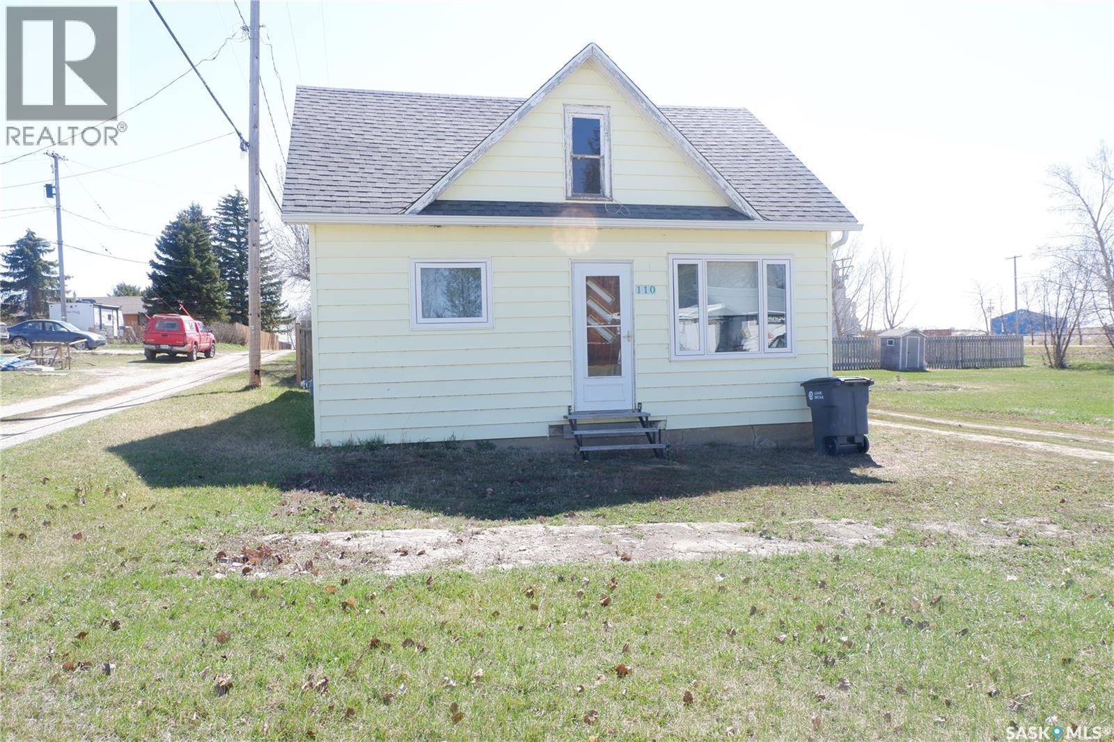 110 Railway Avenue E, Eyebrow, Saskatchewan  S0H 1L0 - Photo 32 - SK035703