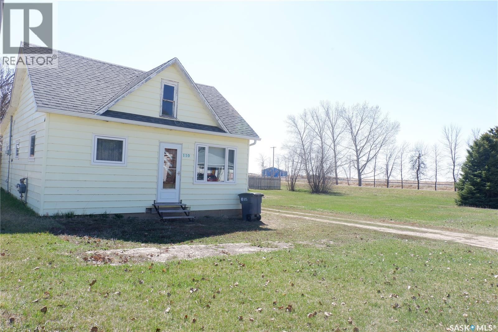 110 Railway Avenue E, Eyebrow, Saskatchewan  S0H 1L0 - Photo 33 - SK035703