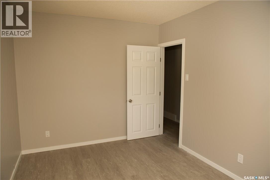 81 A&b Circlebrooke Drive, Yorkton, Saskatchewan  S3N 2C9 - Photo 14 - SK035700