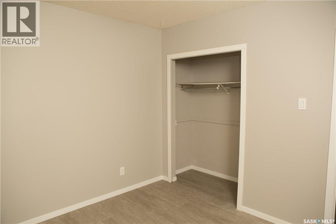 81 A&b Circlebrooke Drive, Yorkton, Saskatchewan  S3N 2C9 - Photo 15 - SK035700