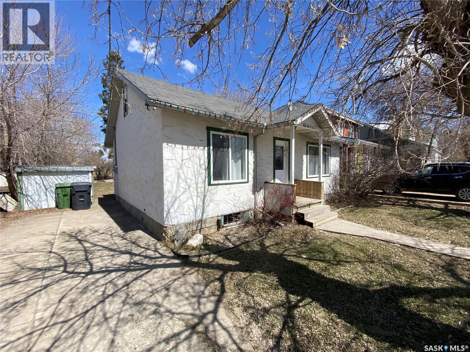 85 Smith Street E, Yorkton, Saskatchewan  S3N 0H7 - Photo 1 - SK035610