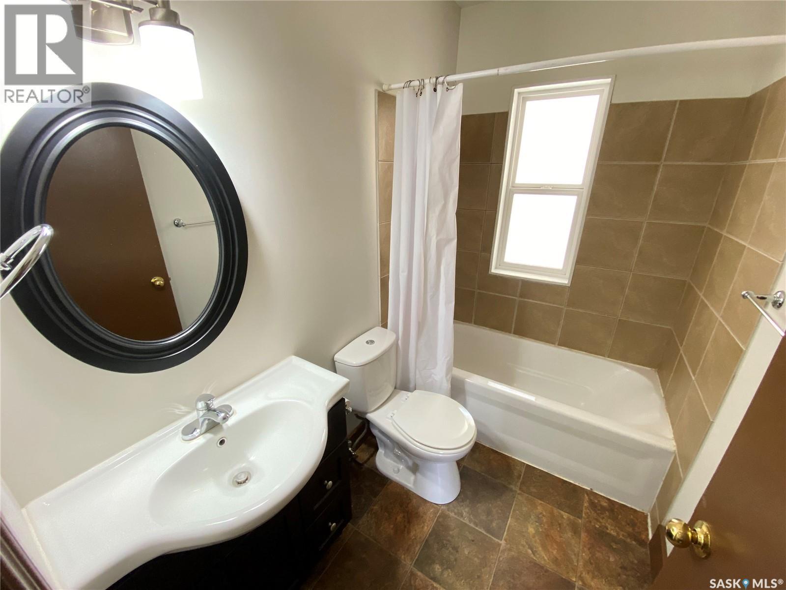85 Smith Street E, Yorkton, Saskatchewan  S3N 0H7 - Photo 10 - SK035610