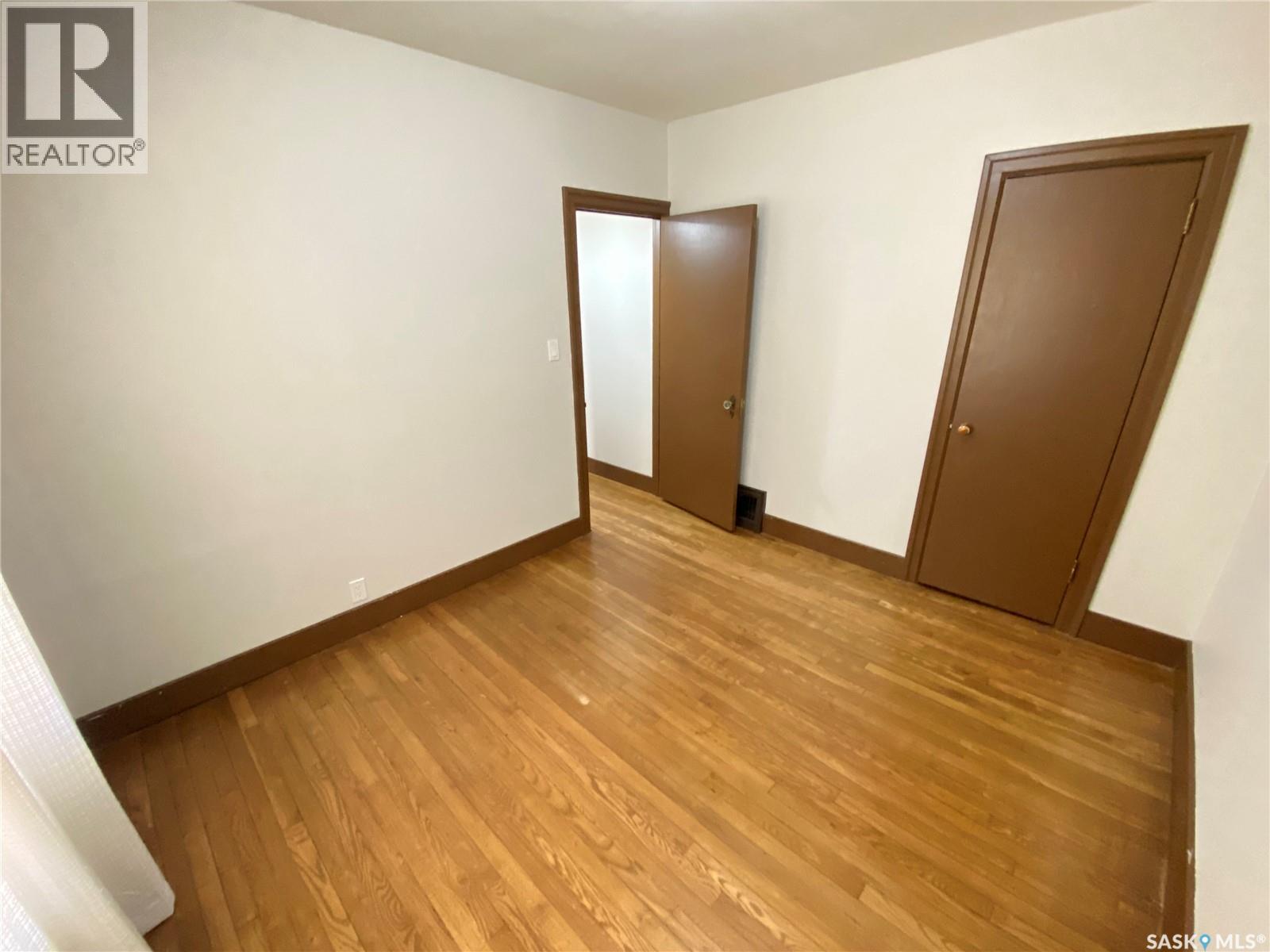 85 Smith Street E, Yorkton, Saskatchewan  S3N 0H7 - Photo 8 - SK035610